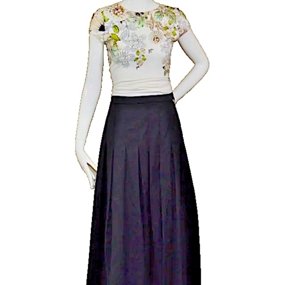 Fendi Black Maxi Pleated A line  skirt. Size 6 Made in Italy US 6 - Picture 5 of 14